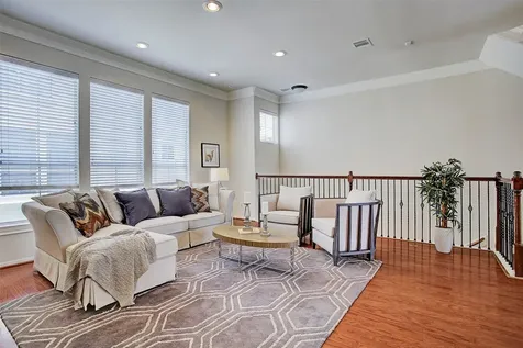 5806 Kansas Street B Houston TX 77007