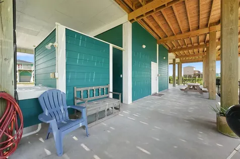 172 Ocean View Drive Crystal Beach TX 77650