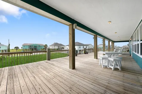 172 Ocean View Drive Crystal Beach TX 77650
