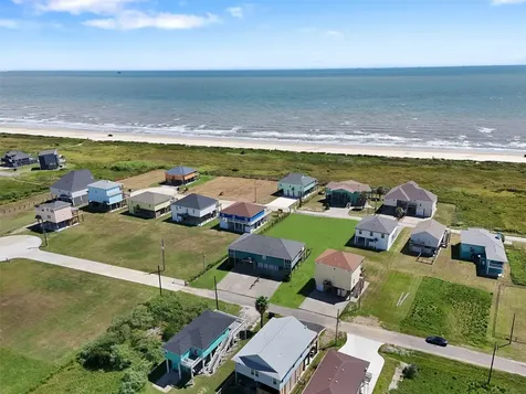 172 Ocean View Drive Crystal Beach TX 77650