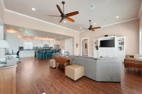 172 Ocean View Drive Crystal Beach TX 77650