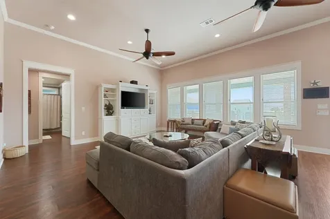 172 Ocean View Drive Crystal Beach TX 77650