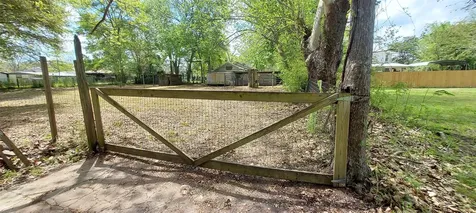 324 E Second Street Groveton TX 75845