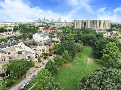 6310 Taggart Street B Houston TX 77007