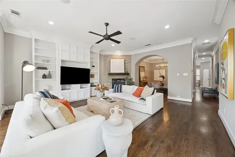 6310 Taggart Street B Houston TX 77007