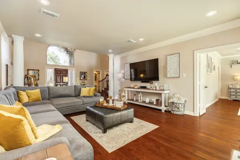 52 Chesswood Court Lake Jackson TX 77566