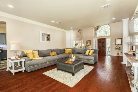 52 Chesswood Court Lake Jackson TX 77566