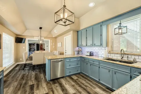 52 Chesswood Court Lake Jackson TX 77566