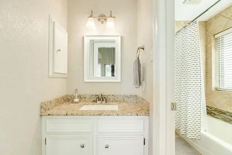 52 Chesswood Court Lake Jackson TX 77566