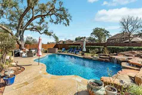 52 Chesswood Court Lake Jackson TX 77566