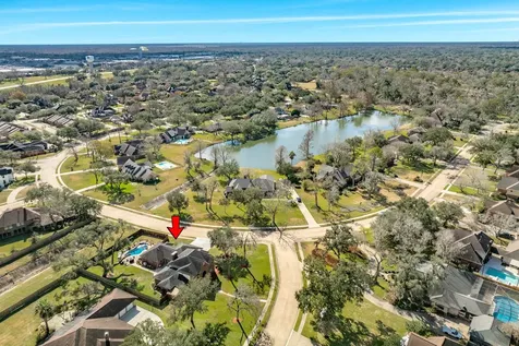 52 Chesswood Court Lake Jackson TX 77566