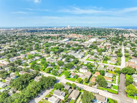 4801 Avenue Q Galveston TX 77551