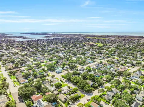 4801 Avenue Q Galveston TX 77551