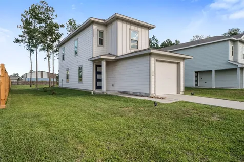 1044 Road 5203 Cleveland TX 77327