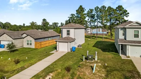 1044 Road 5203 Cleveland TX 77327
