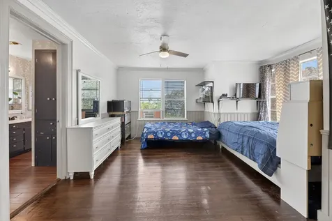 119 E Houston Street Refugio TX 78377