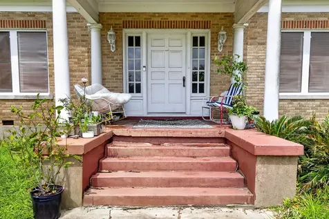 119 E Houston Street Refugio TX 78377