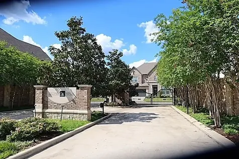522 Kingston Lane Shenandoah TX 77384