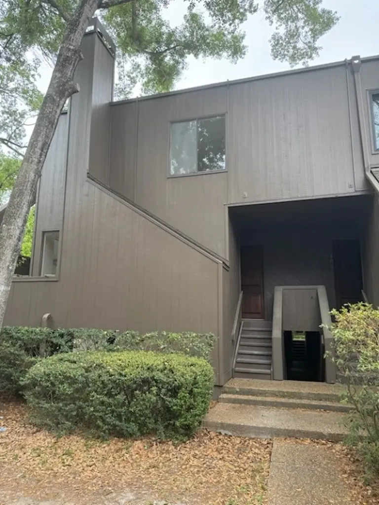 100 Litchfield Lane Houston TX 77024