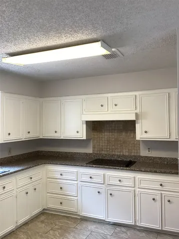 7818 Vickijohn Drive Houston TX 77071