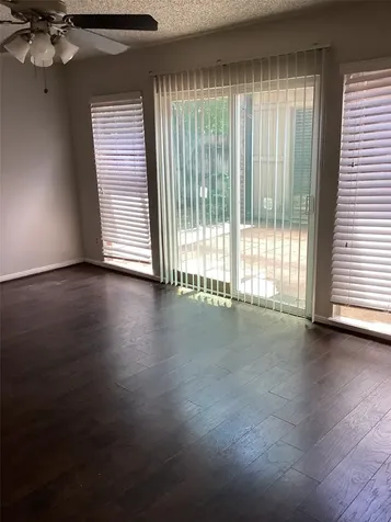 7818 Vickijohn Drive Houston TX 77071