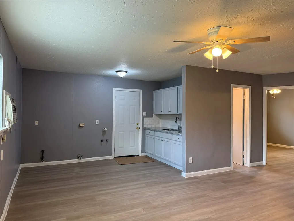 8010 Roswell Street 3 Houston TX 77022