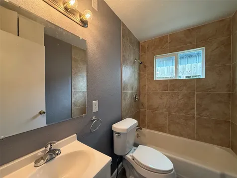 8010 Roswell Street 3 Houston TX 77022