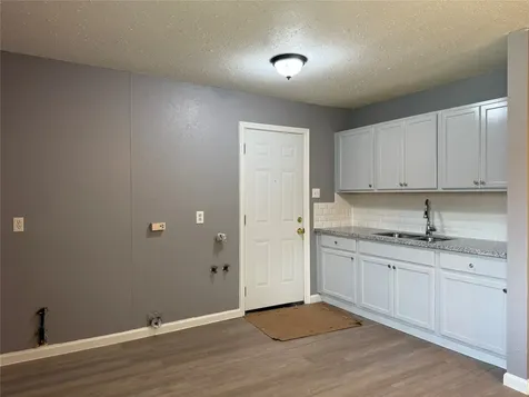 8010 Roswell Street 3 Houston TX 77022