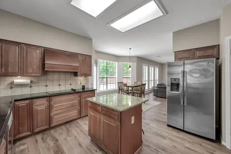 2 S Duskwood Place The Woodlands TX 77381