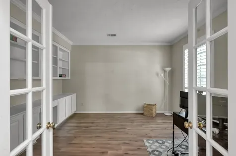 2 S Duskwood Place The Woodlands TX 77381