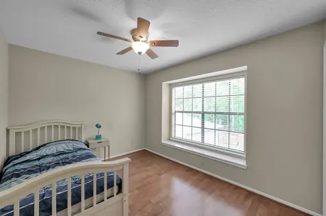 2 S Duskwood Place The Woodlands TX 77381