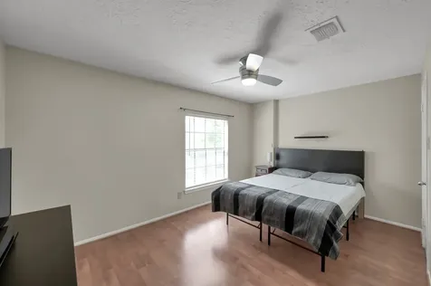2 S Duskwood Place The Woodlands TX 77381