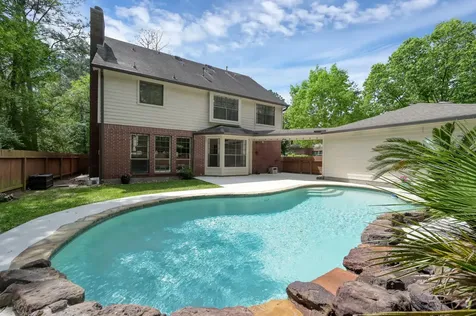 2 S Duskwood Place The Woodlands TX 77381
