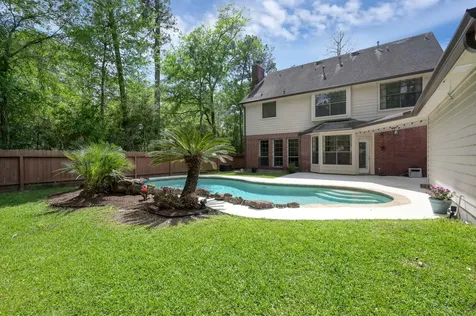 2 S Duskwood Place The Woodlands TX 77381