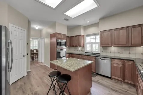 2 S Duskwood Place The Woodlands TX 77381