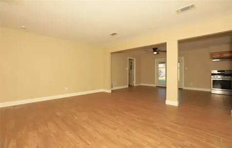 103 E Meadow Lane West Columbia TX 77486