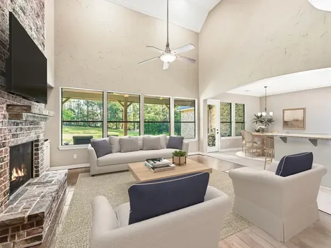 127 Leah Drive Montgomery TX 77316
