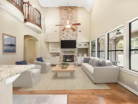 127 Leah Drive Montgomery TX 77316