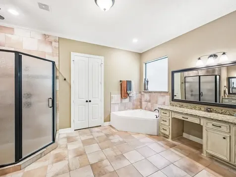 127 Leah Drive Montgomery TX 77316