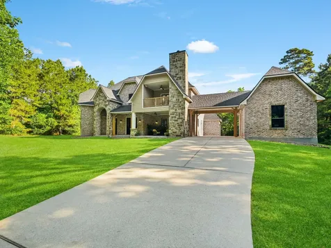 127 Leah Drive Montgomery TX 77316