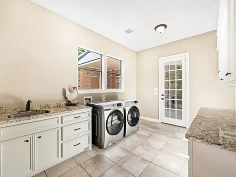 127 Leah Drive Montgomery TX 77316