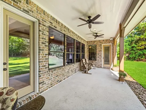 127 Leah Drive Montgomery TX 77316