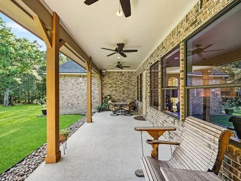 127 Leah Drive Montgomery TX 77316