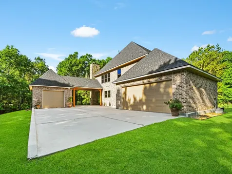 127 Leah Drive Montgomery TX 77316