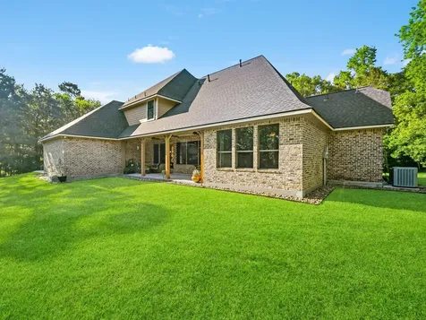127 Leah Drive Montgomery TX 77316
