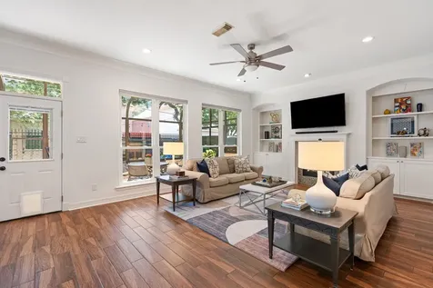 4313 Dorothy Street Bellaire TX 77401