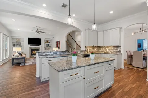 4313 Dorothy Street Bellaire TX 77401