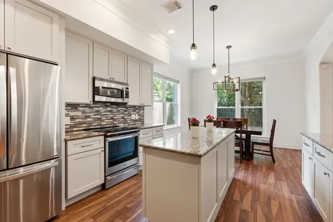 4313 Dorothy Street Bellaire TX 77401