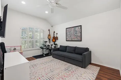 4313 Dorothy Street Bellaire TX 77401