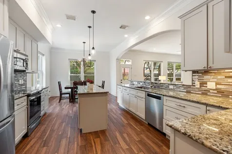 4313 Dorothy Street Bellaire TX 77401